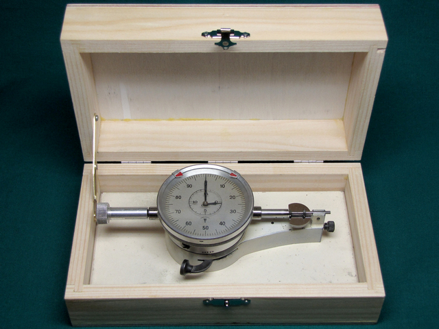 Swiss watchmaker clearance micrometer